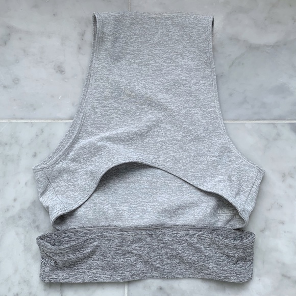 Outdoor Voices slashback tri-tone crop - Picture 3 of 3